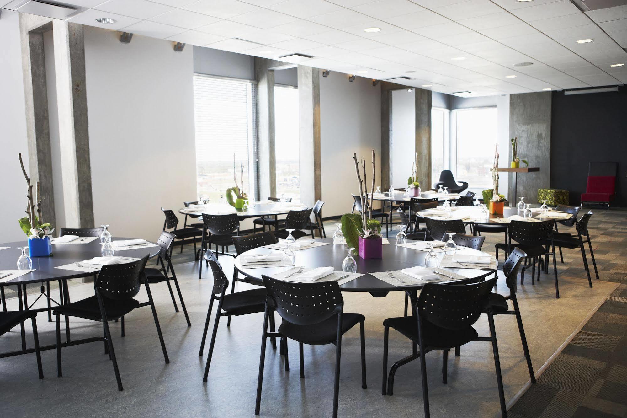 Hôtel Alt Quartier DIX30 Brossard Exterior foto
